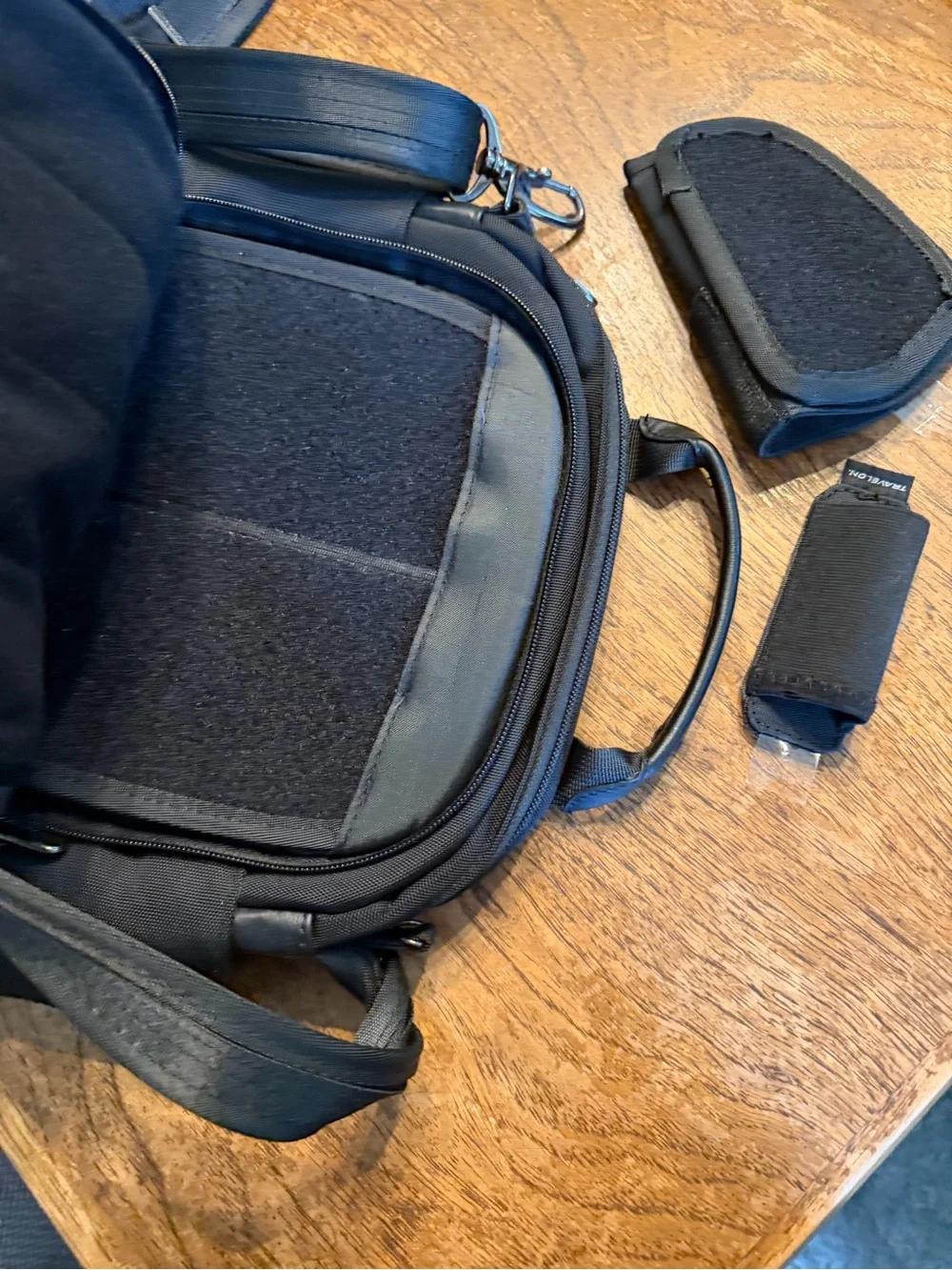Travelon sleek black